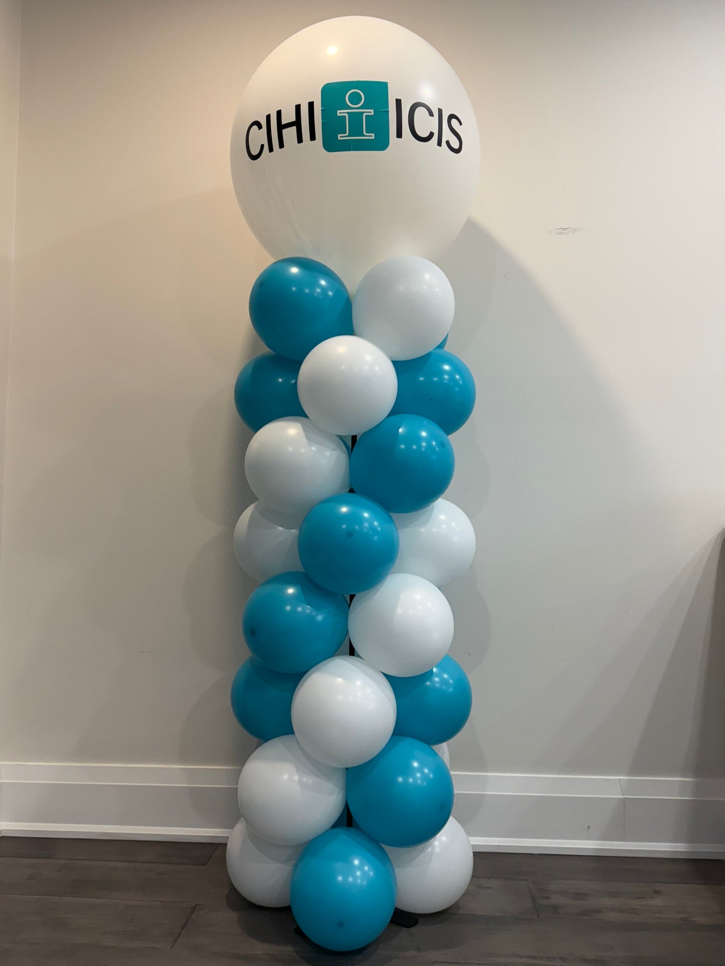 Column- Spiral Design/ Round Topper