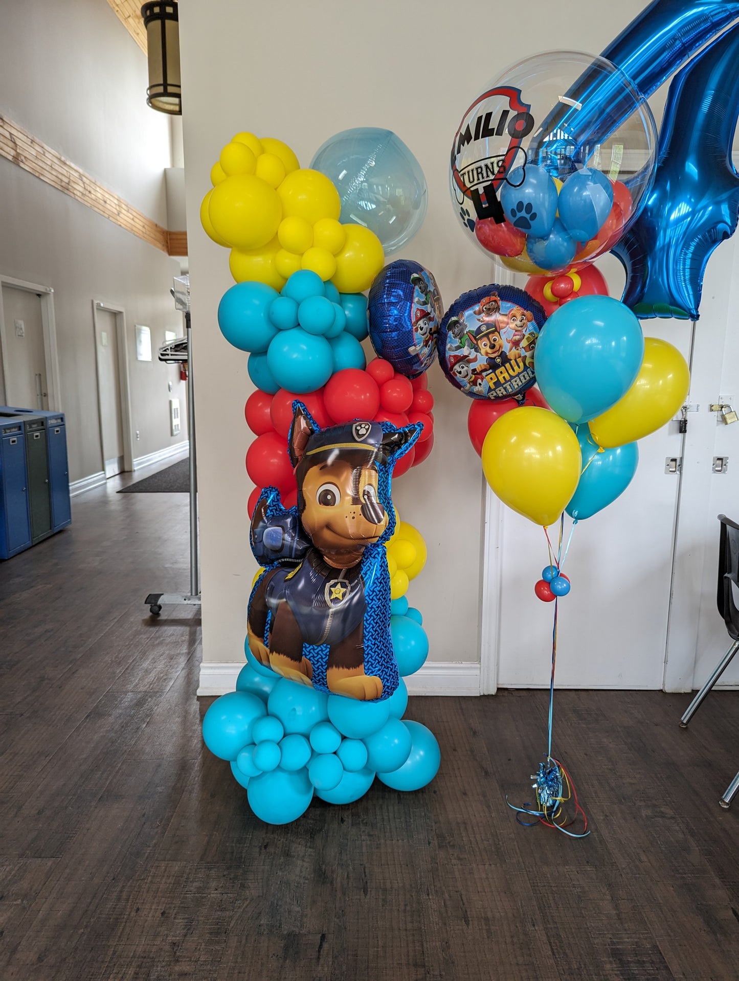 Balloon Column - Personalized Organic Style